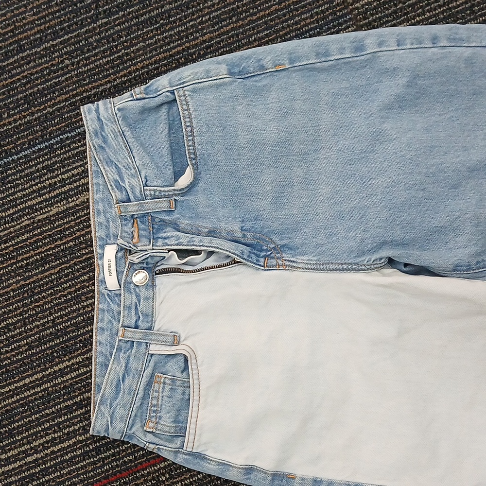 Forever 21 two tone patchwork hi rise jeans Size 25 - Picture 3 of 6